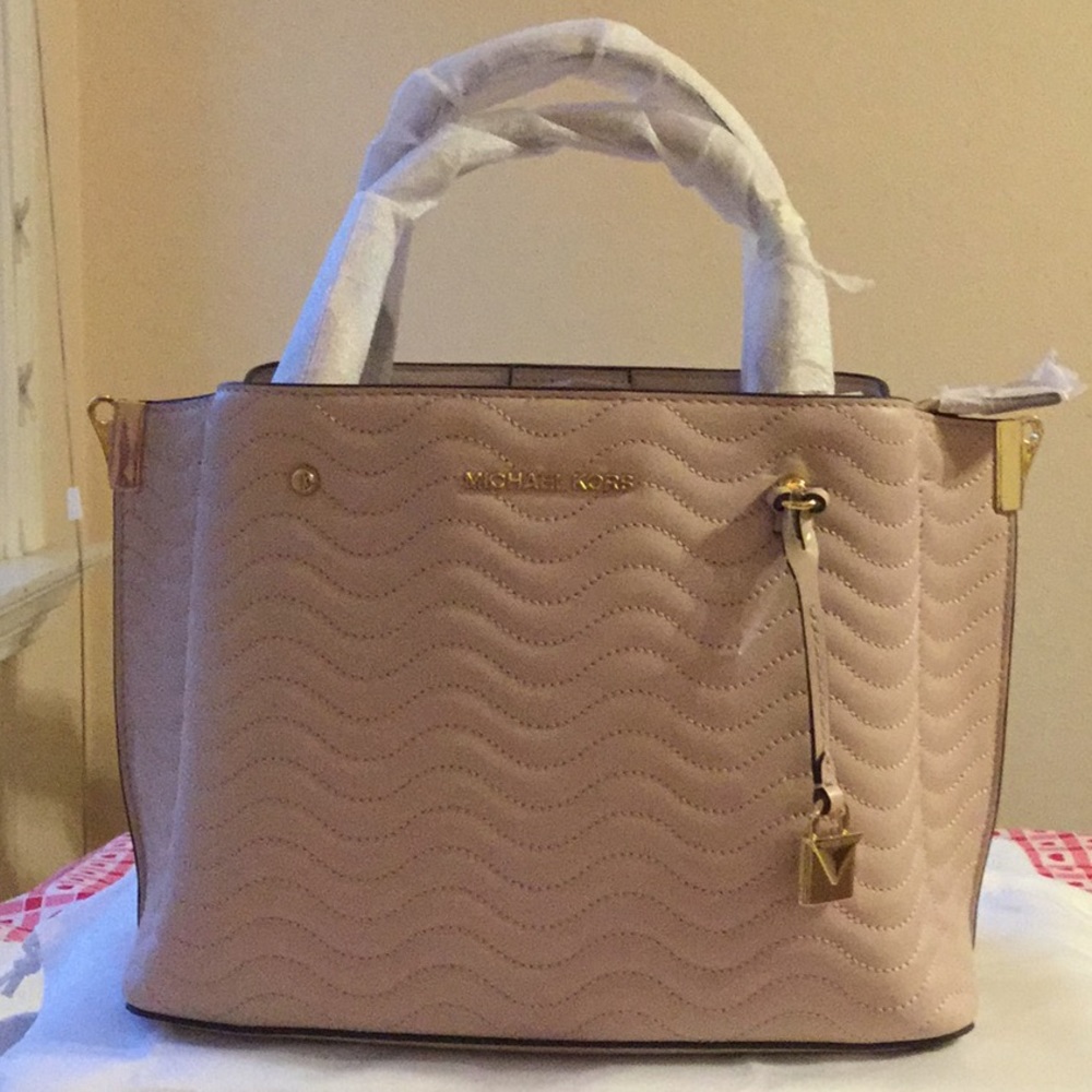 💥MICHAEL KORS ARIELLE SATCHEL💥